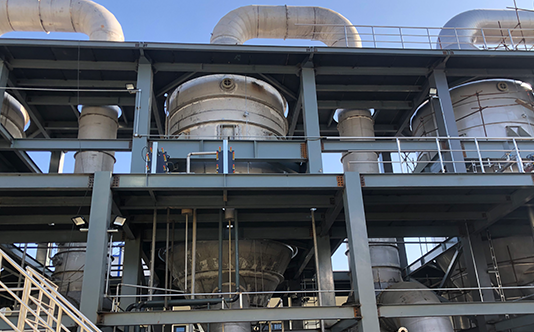 Combined plate-and-tube MVR evaporator