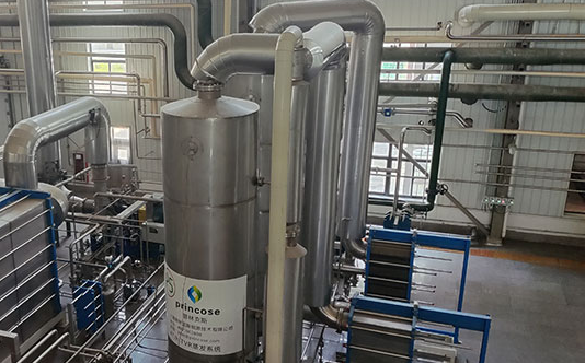 Combined plate-and-tube TVR evaporator